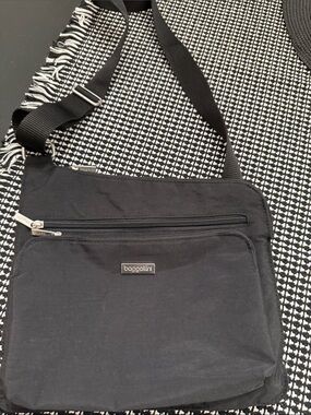 Baggallini Black Nylon Crossbody Bag /with Nautica Wallet